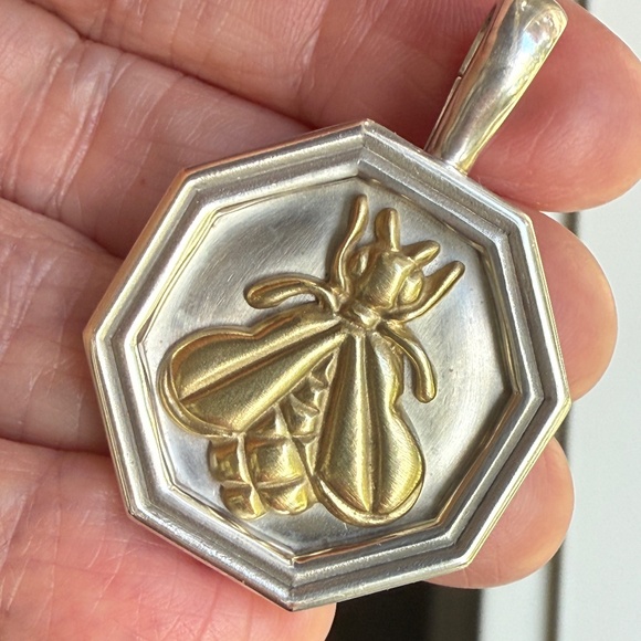 Designer SLANE ~JUMBO 18K GOLD BEE π Enhancer Pendant Sterling Silver 18g RARE! - Picture 7 of 16